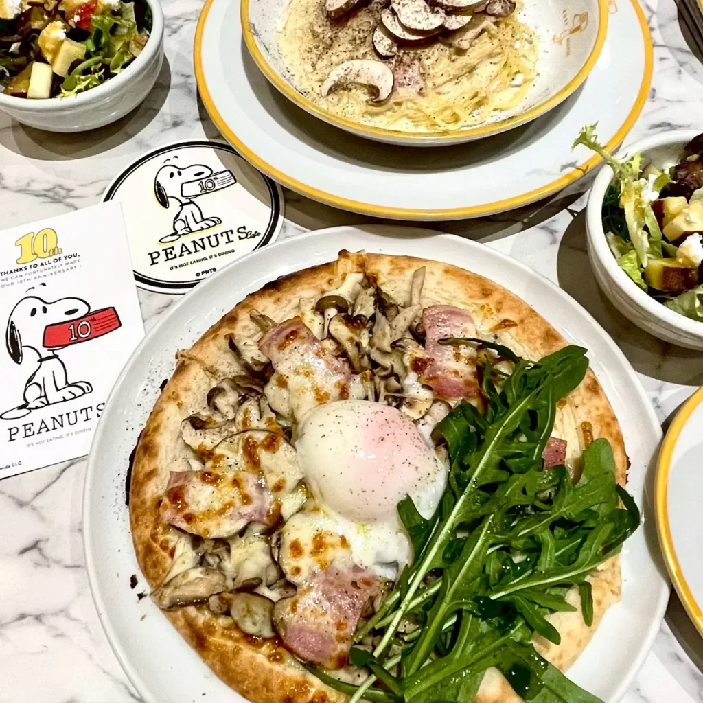 PEANUTS DINERに普通にランチにしに行った。平日はドリンクとミニサラダ付き！